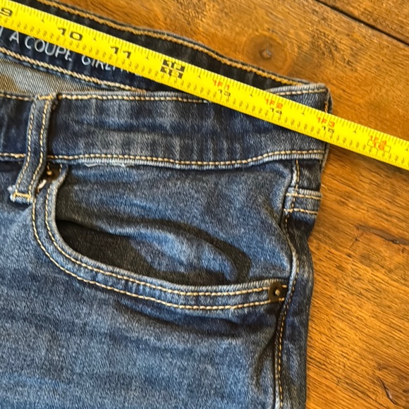GAP Factory Blue Denim Shorts Size 6/28 - Picture 3 of 7